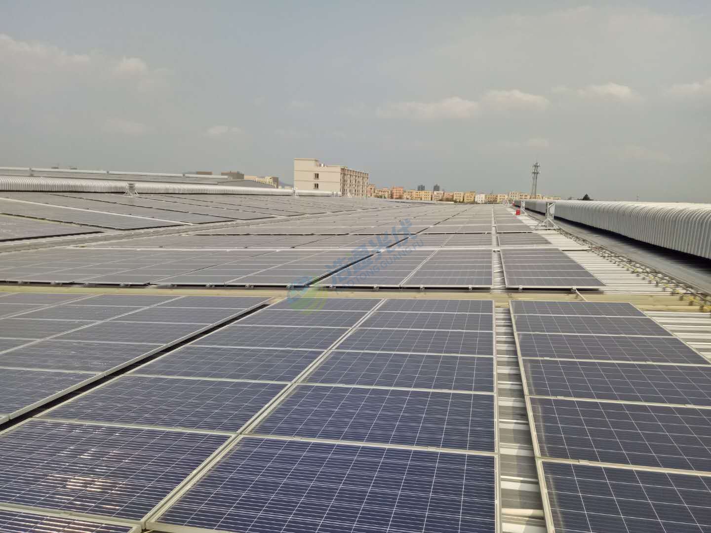 ��ɽ���ݾ��C3.24MW̫��ܹ���l��Ŀ